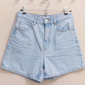 Zara Denim Mom Short Sz 4